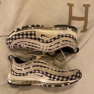 WHITE AND BLACK CHECKERED NIKE SHOES